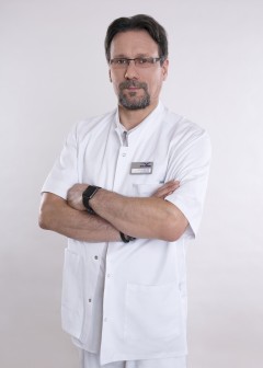 doktor nauk medycznych Rafał Kuźlik - specjalista ginekologii i położnictwa, specjalista ginekologii estetycznej