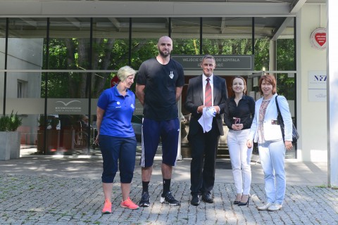 Anna Krasuska, radna Piaseczna; Marcin Gortat; Piotr Raszczepkin, zastępca dyrektora szpitala ds. medycznych; Ewelina Wojton, kierownik przychodni; Hanna Kułakowska-Michalak z-ca burmistrza gminy Piase